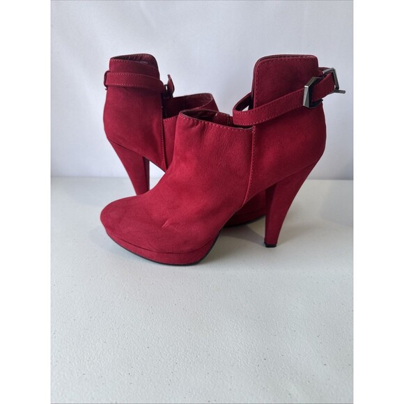 DIBA Women’s Red Suede Ankle Booties Size 8M - Picture 2 of 13
